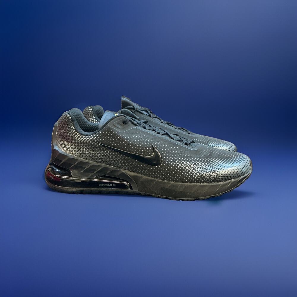 Size 9 - Nike Air Max Phoenix Black Anthracite